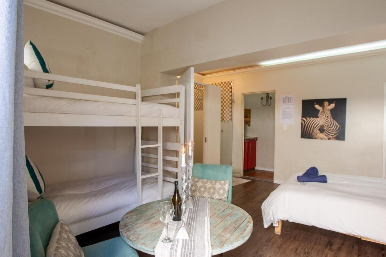 Holiday home Group - 22 Sleeper Helderberg Cape Town
