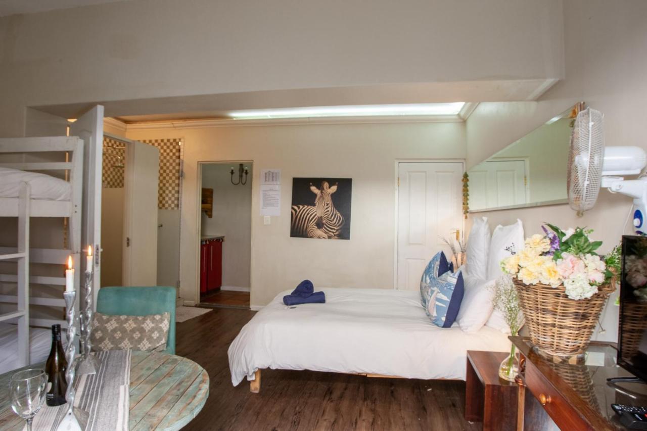 Holiday home Group - 22 Sleeper Helderberg *