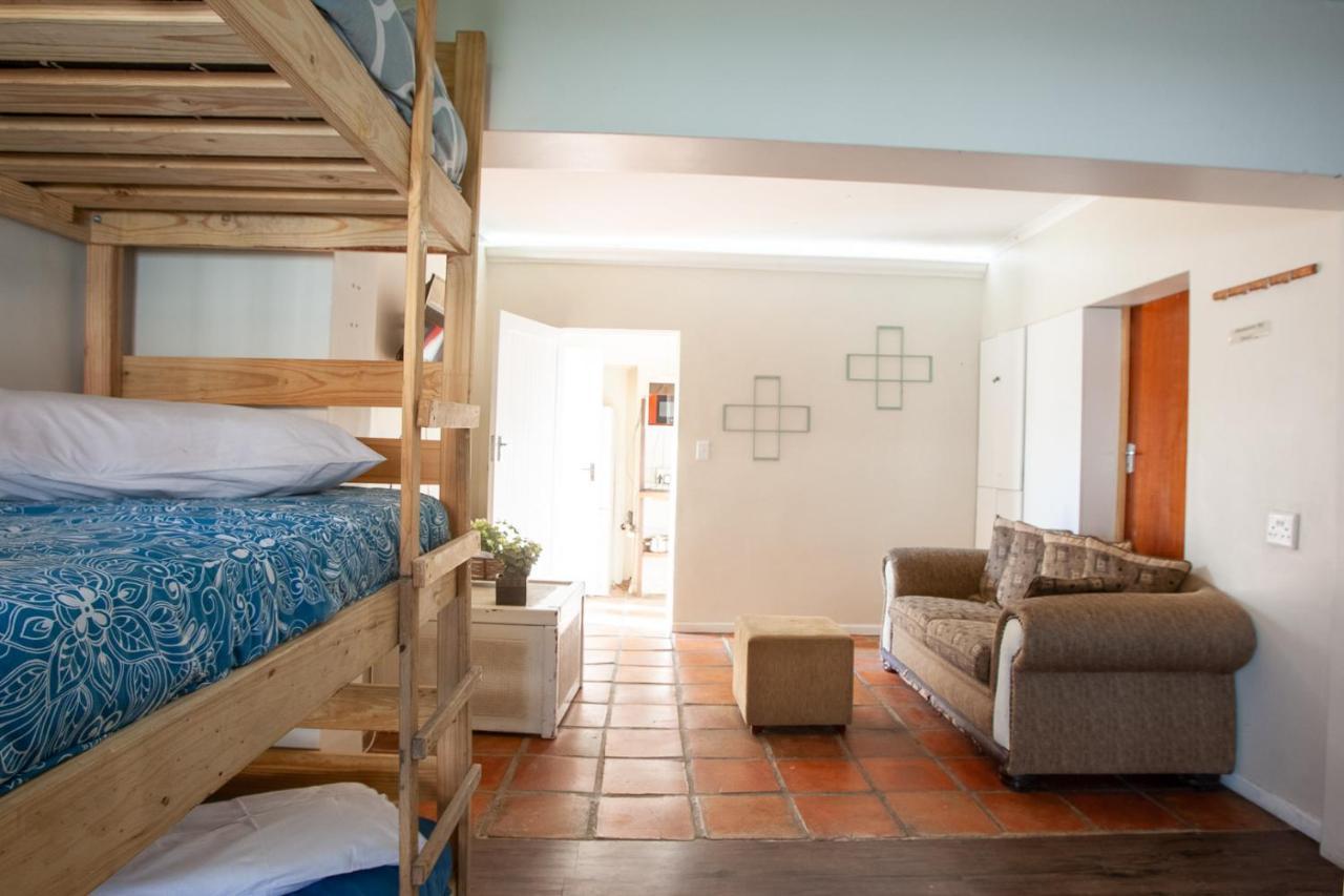Group - 22 Sleeper Helderberg * Cape Town